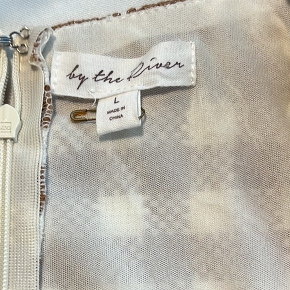 ByThe River,Gingham w/Gold Shimmer, Gathered Neck & Sleeves,Heavier,Size L - Picture 4 of 14